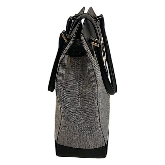 Authentic Gucci Tom Ford G Clasp Handbag - Picture 3 of 10